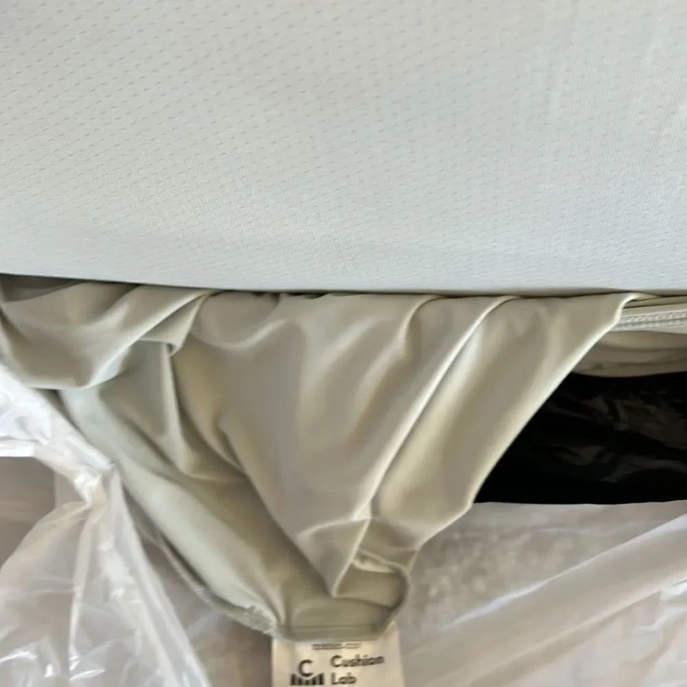 Cushion Lab Deep Sleep Pillow, NWT, Calm Grey, open box Display pillow,